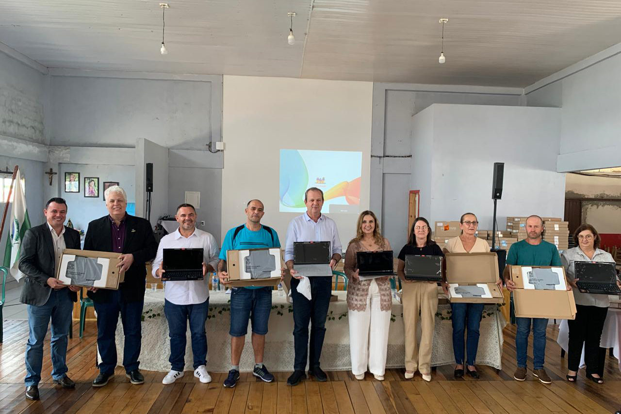 Paraná reforça formação de professores de Cantagalo com cursos de educação digital