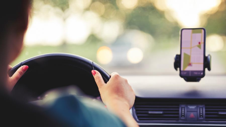 Projeto obriga aplicativos de transporte a oferecer opção de motorista mulher para passageiras  