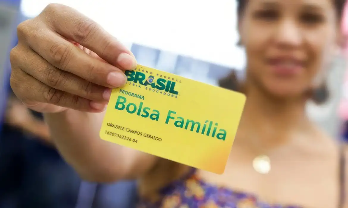 Caixa paga hoje (27 segunda) Bolsa Família a beneficiários com NIS de final 7