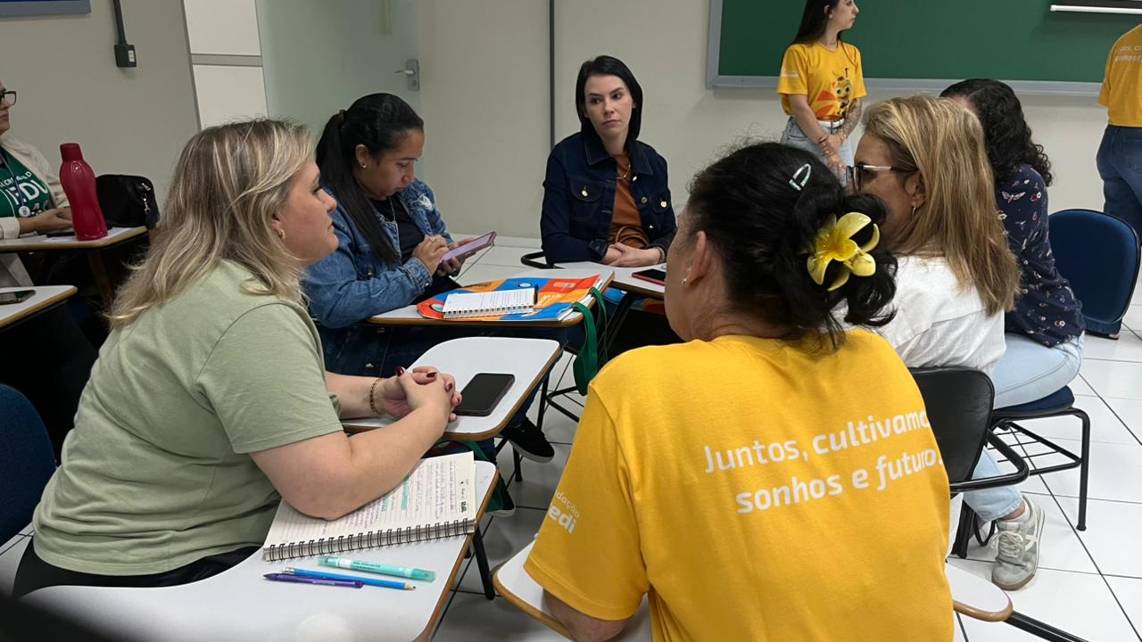 Professores da rede municipal participam de capacitação do programa ‘A União Faz a Vida’ em Guarapuava