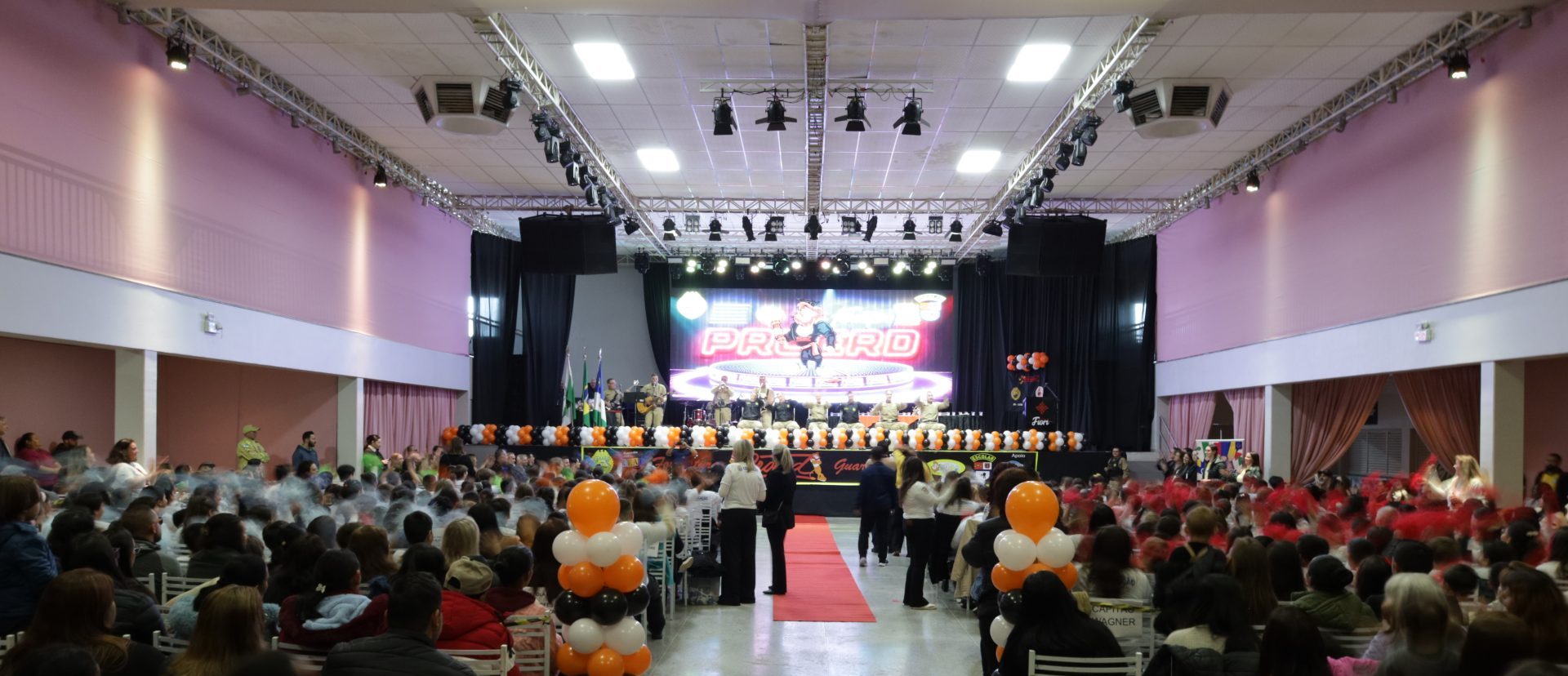 Formatura do Proerd reúne mais de 400 alunos e reforça prevenção às drogas e à violência em Guarapuava